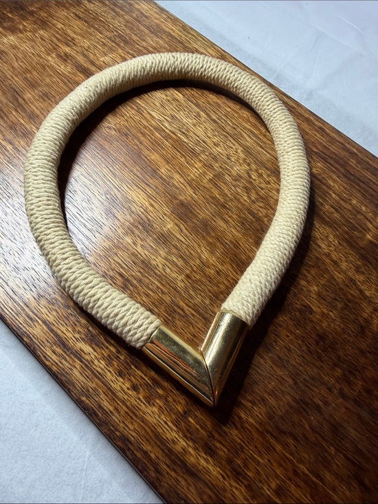 no name Jewelry - Cream colored woven rope necklace